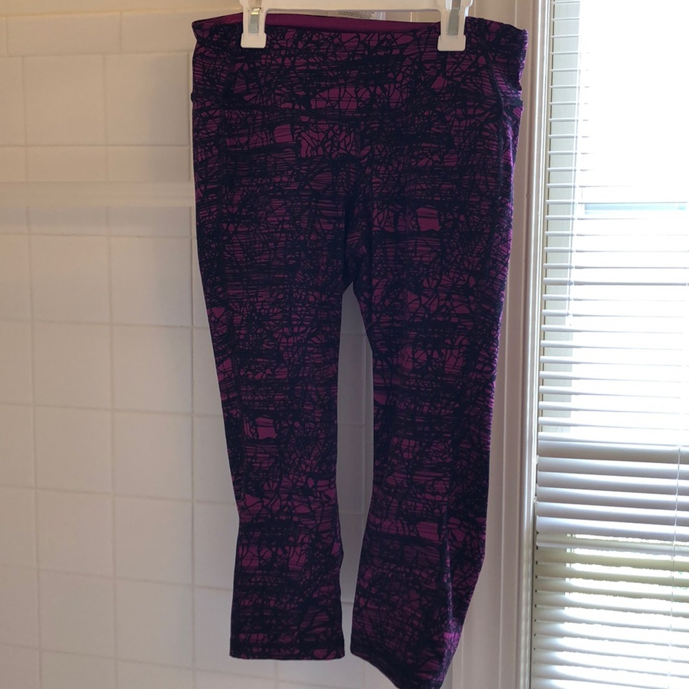 Cropped workout leggings